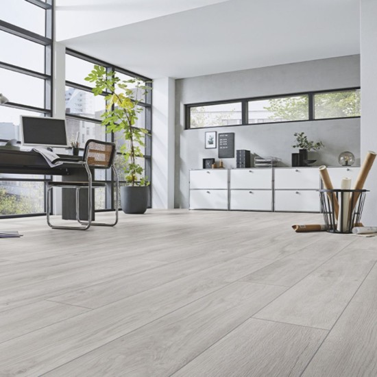 Robusto 12mm Premium Oak Grey AC5 YD² Laminate Flooring