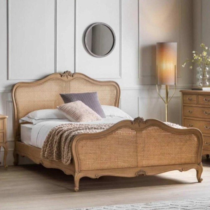 5' Bordeaux Cane Bed Weathered