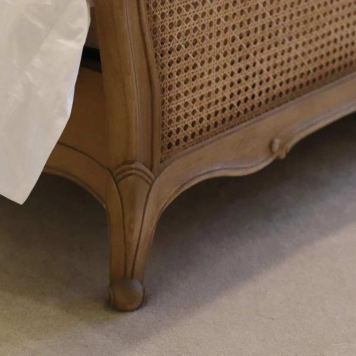 5' Bordeaux Cane Bed Weathered