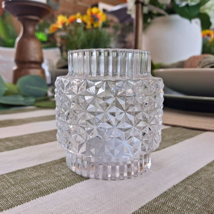 Chic Antique Tealight Holder with Pattern - Clear