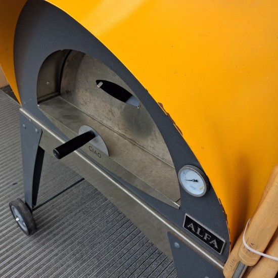 Alfa Ciao Pizza Oven Yellow | Ex-Display Model