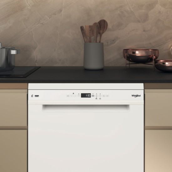 Whirlpool Freestanding Dishwasher White | 15 Place | W7F HP33 UK