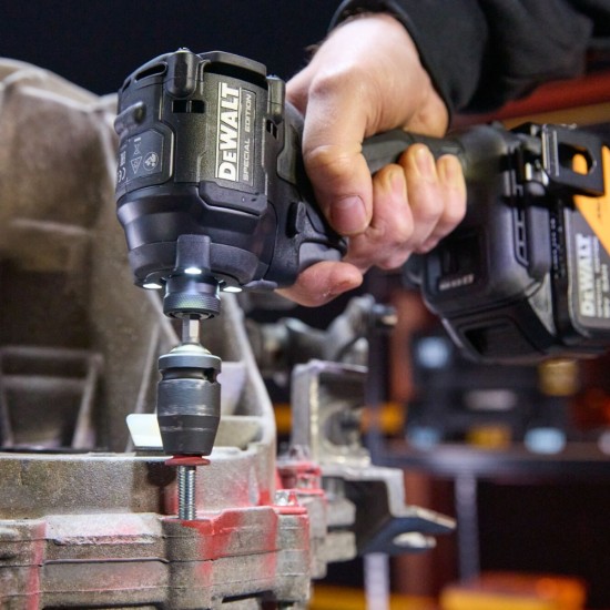DEWALT x McLaren F1 Team 18V XR Special Edition Impact Driver | 2 x 5Ah Batteries | DCF86MP2T-GB
