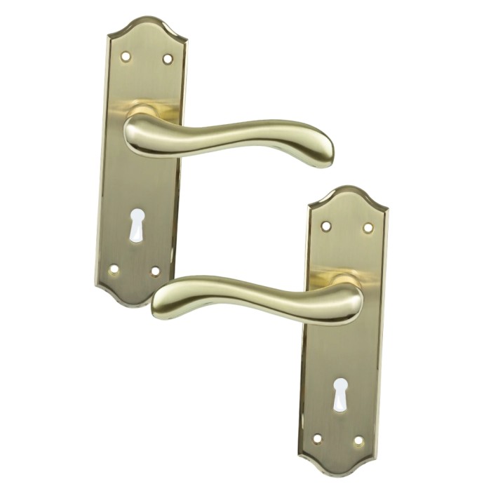 Sonnato Bari Brass Lever on Plate Door Handles | VP450PB
